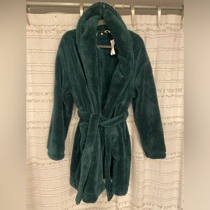 Pacsun women’s plush robe